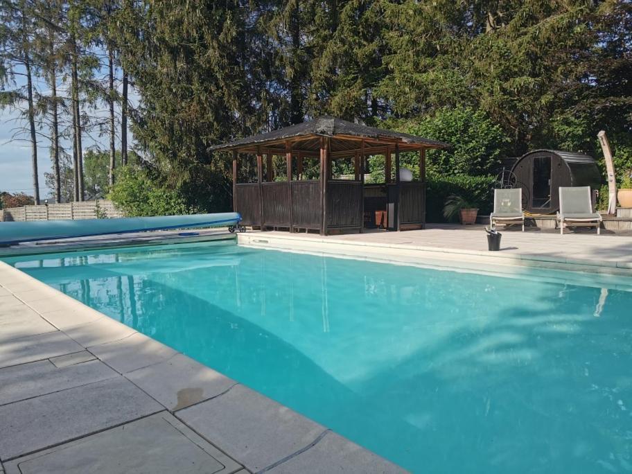 Le Spa Du Cabanon: Cabanon De Luxe Avec Spa Entierement Privatif Aye Exterior foto